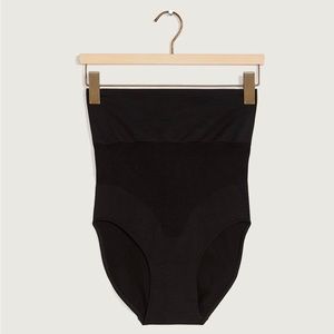 Addition Elle / Pennington’s Ti Vogilo Waist Clincher 3X